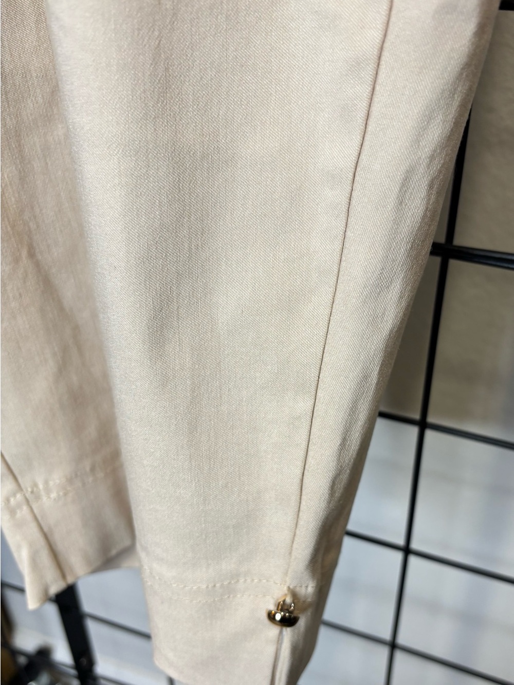 Dear Scarlett Cropped Pull-On Pants in Light Beige “Only Pair” - Picture 5 of 6
